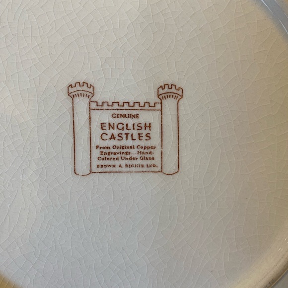 Beautiful Genuine English Castles China Set - Picture 10 of 10